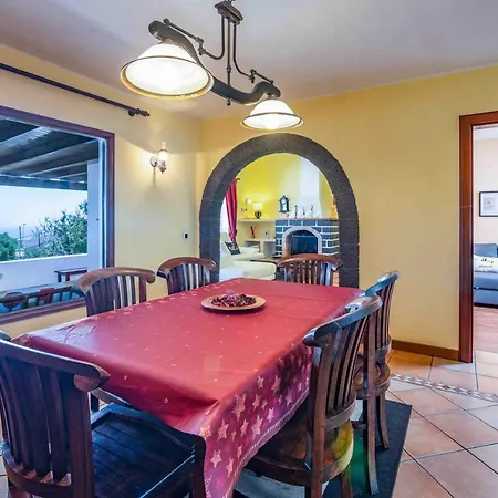 Casa Mira Villa Guime